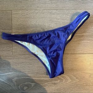 Victoria's Secret Itsy Bikini Bottom Medium